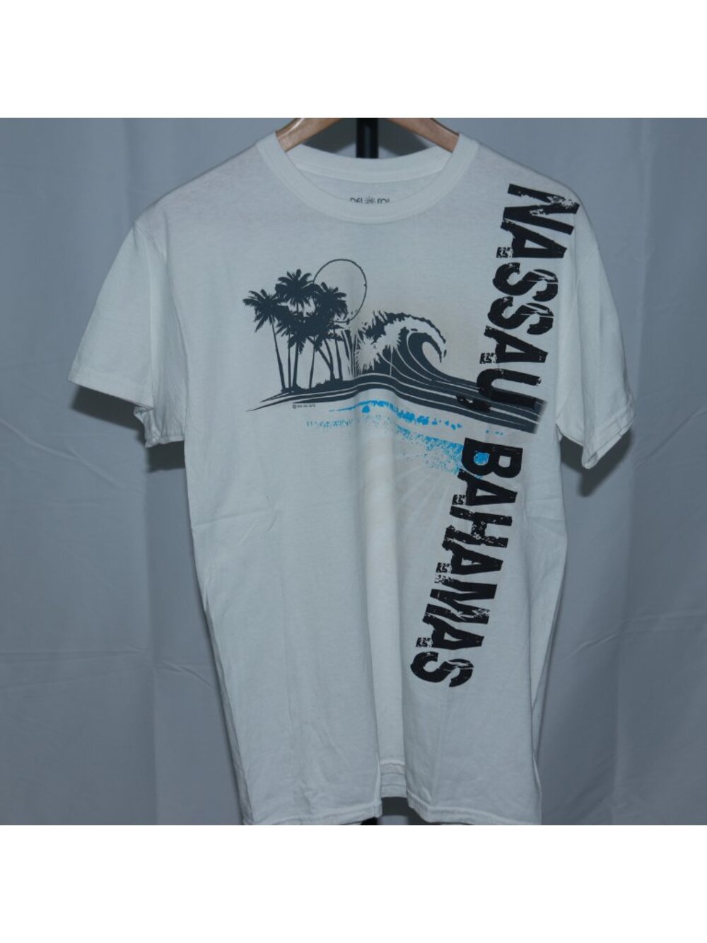 Del Sol Nassau Bahamas Palm Tree Wave Graphic T-Shirt White Medium
